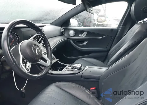 2019 Mercedes-Benz E 300 z USA, uszkodzony, nr VIN WDDZF4JB6KA641993
